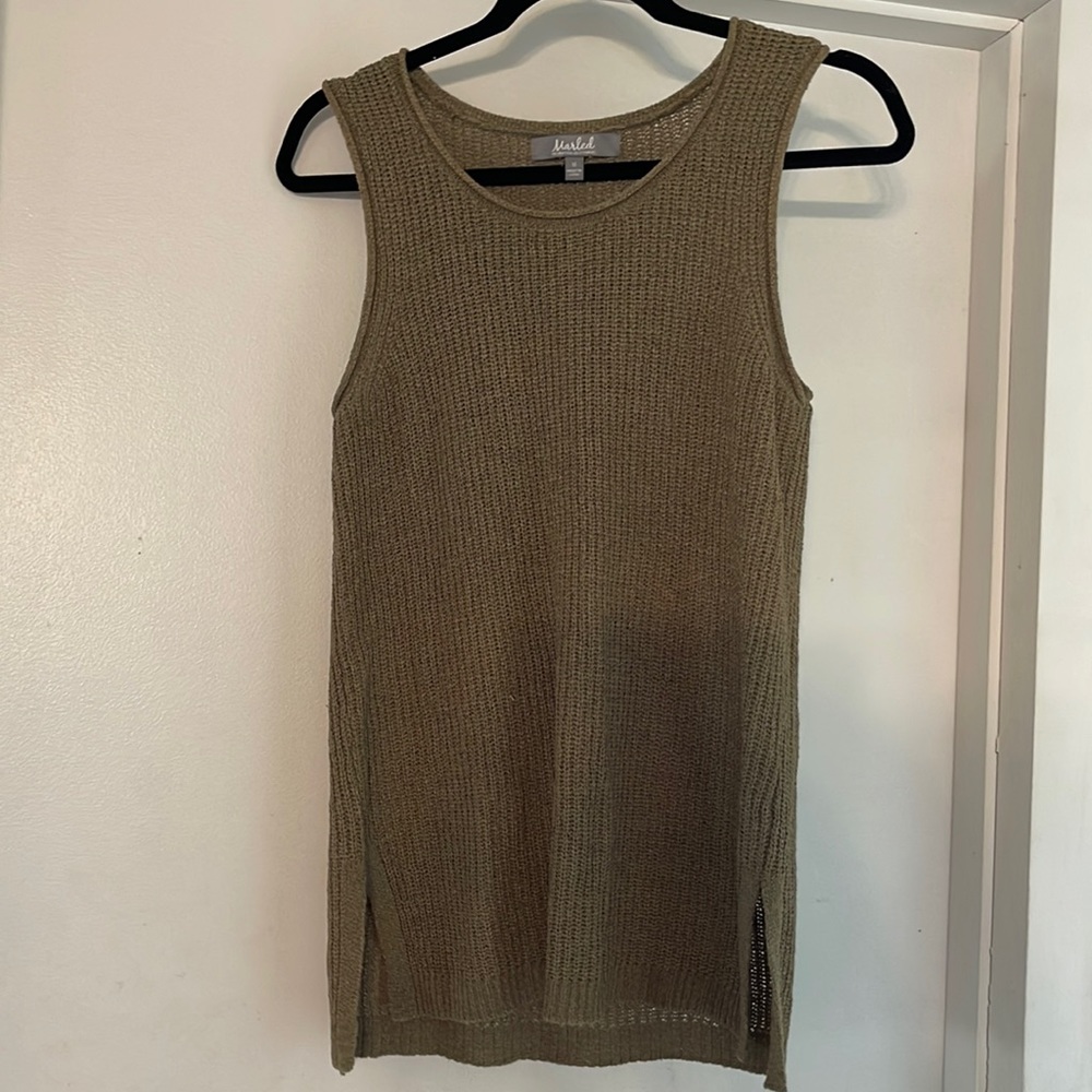 Sweater vest